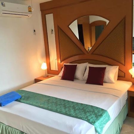 Waree'S Guesthouse Phuket Exterior foto
